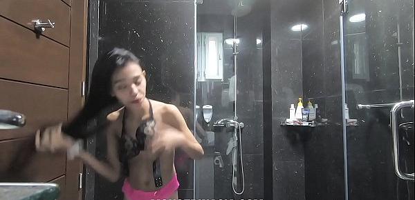  Skinny 18 Year Old Gets Pounded By Giant Cock